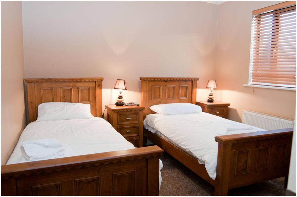 Hopper Inn Bar & Guest Accommodation Ballynaskreena Экстерьер фото